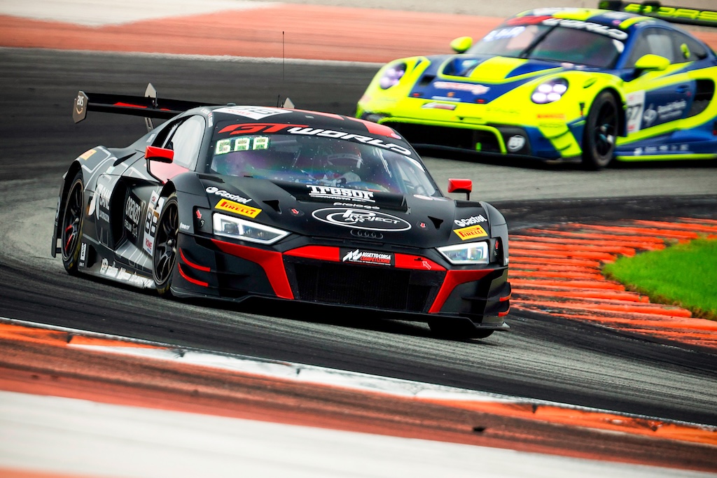 Hård GTWC-weekend for Sebastian Øgaard i Valencia.
(Foto: SRO Motorsports Group)